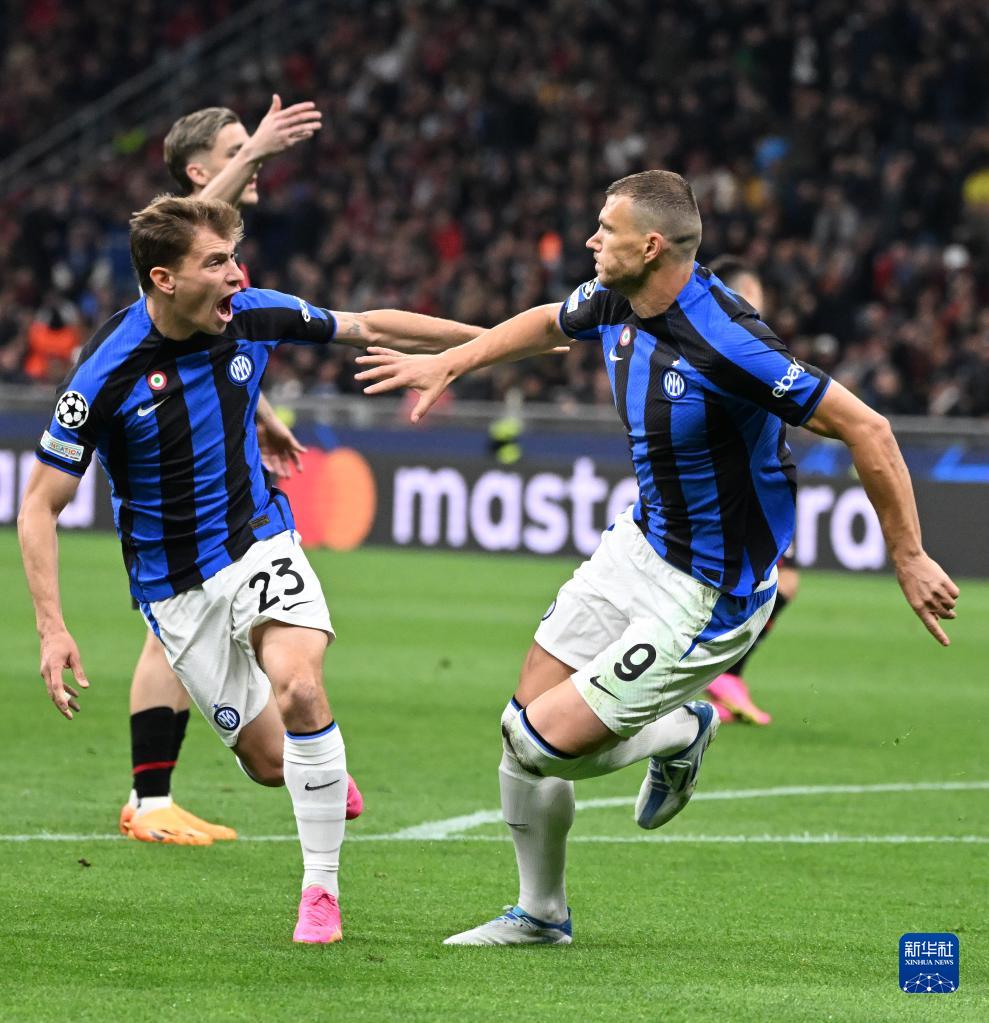 TK谈心中最佳阵容：梅罗入选、魔笛、齐达内、大罗、小罗在列