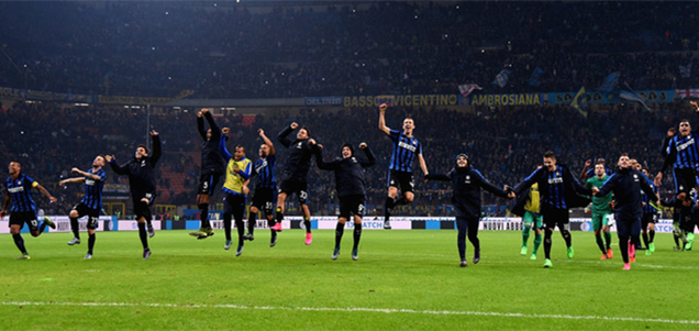 早报：米兰0-2遭那不勒斯淘汰，佛罗伦萨0-1洛桑（晨报：米兰0-2不敌那不勒斯出局，佛罗伦萨0-1负于洛桑）