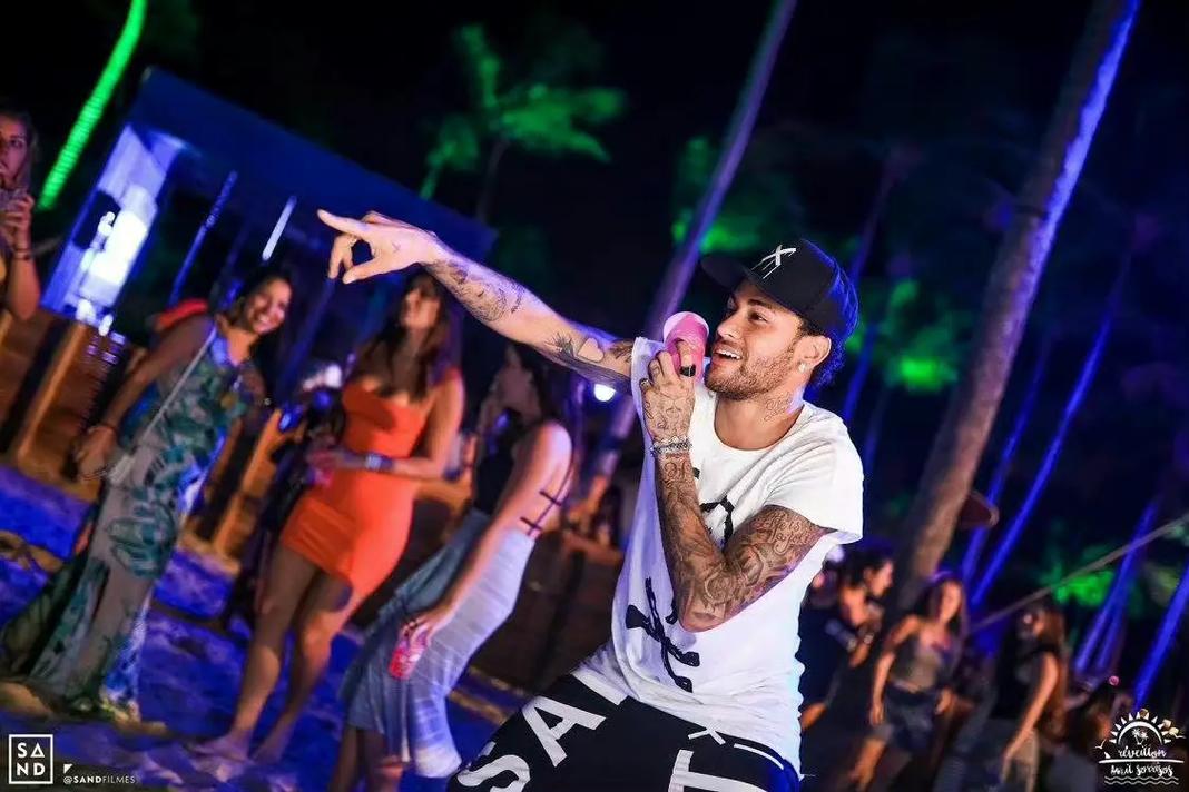 孔德：下半场我们提高了比赛水平，但不能把晋级视为理所当然