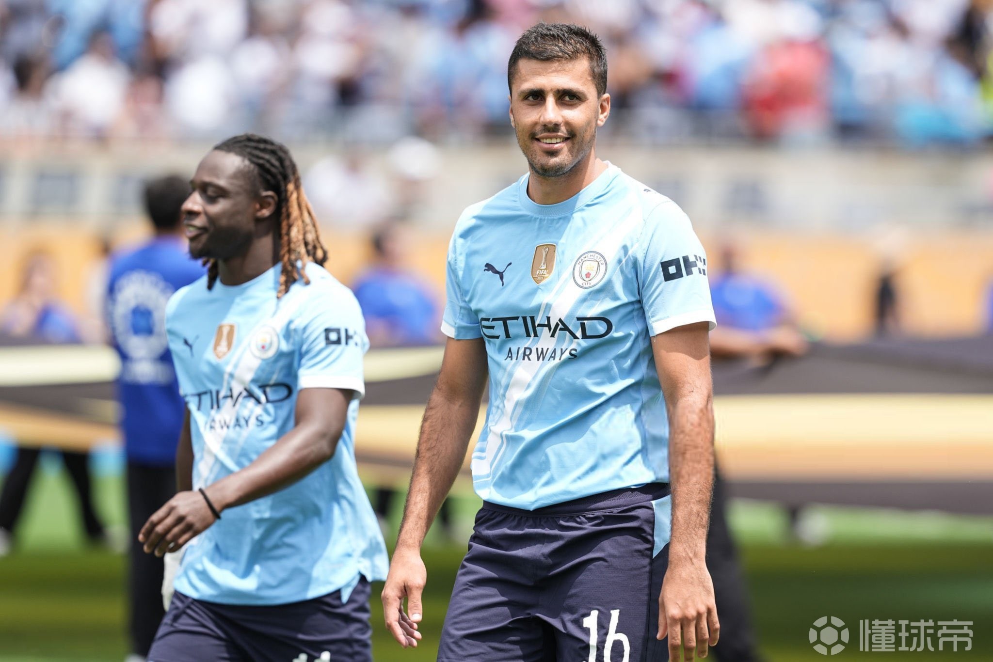 皇马本泽马关键时刻进球锁定胜利