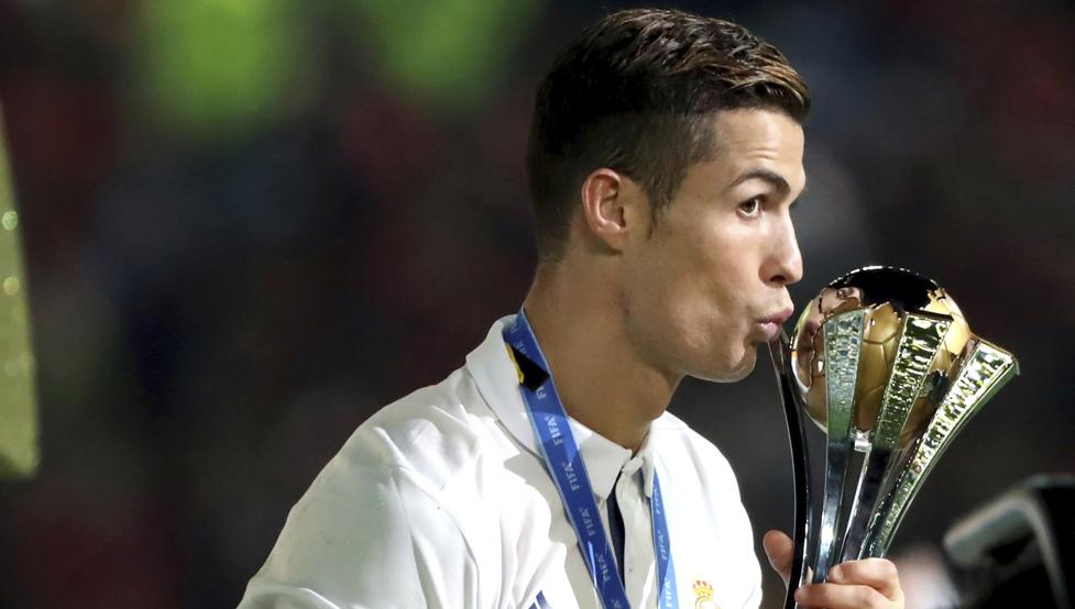 皇马更衣室失控！面临下课危机，欧冠踢曼城是最后机会（皇马更衣室失序！主帅帅位岌岌可危，欧冠战曼城成最后一搏）