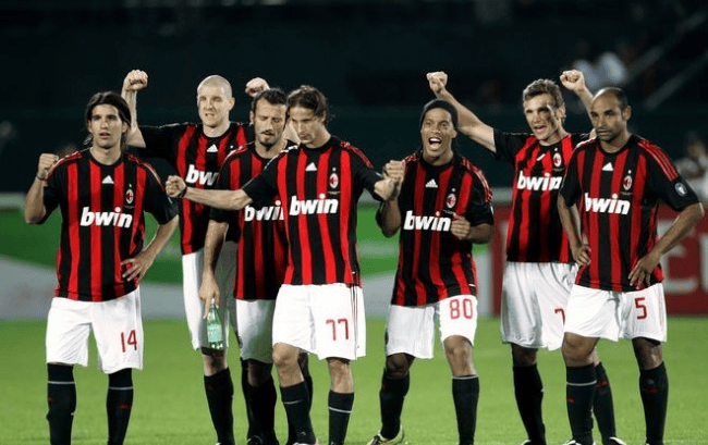 斯洛特：最后时刻我们更像9人应战，很多判罚取决于裁判临场（斯洛特：收官阶段我们形同九人作战，判罚多依裁判临场尺度）