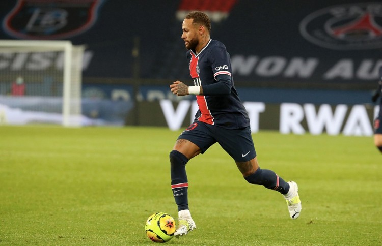 世体：克里斯滕森为续约拒绝中东天价合同，但巴萨未提供报价（世体：克里斯滕森为续约婉拒中东巨额邀约，巴萨至今未开价）