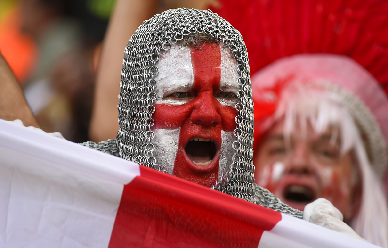 欧冠巅峰对决成主帅保卫战 皇马主场翻身可博胜（欧冠焦点战成帅位保卫战 皇马主场反弹有望胜出）