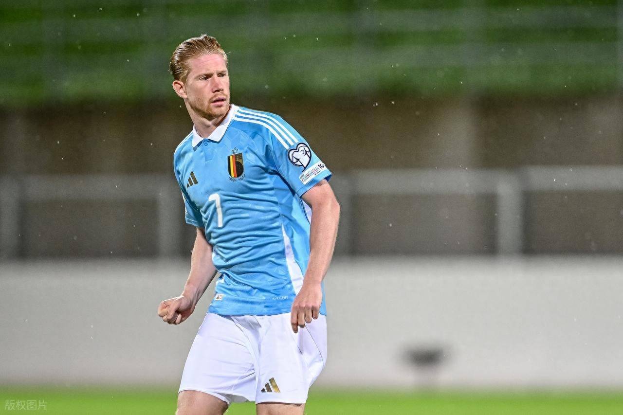 西媒：因退出国家队，亚马尔成西班牙11月被网暴最多的球员（西媒称：亚马尔因退队风波成西班牙11月遭网暴最多的球员）