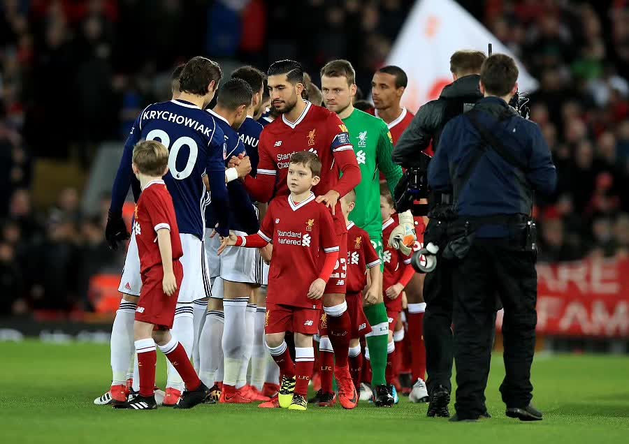 德甲前瞻：汉堡攻守俱废一败再败，斯图加特强势冲击欧冠区（德甲前瞻：汉堡攻防崩盘连败不止，斯图加特强势冲击欧冠席位）