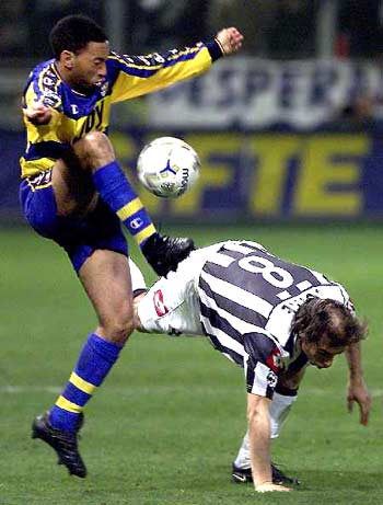 乒乓球混团世界杯｜混团赛制展现魅力：球员不放弃每一分，高比分大战层出不穷